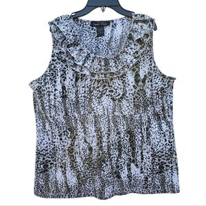 Brandon Thomas Black and White Sleeveless Ruffled Blouse with Bib Collar